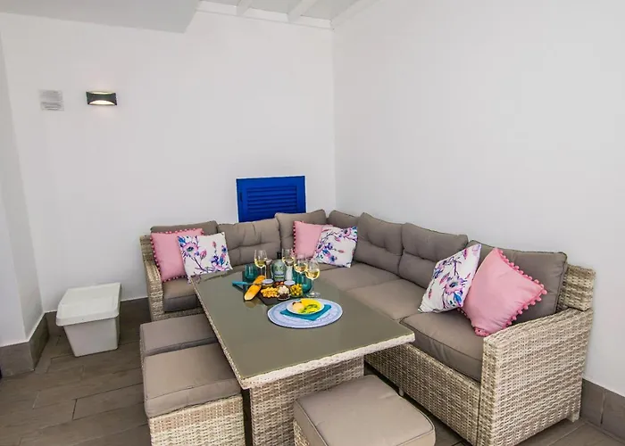 224 - Casa Gecko By Now Ltd